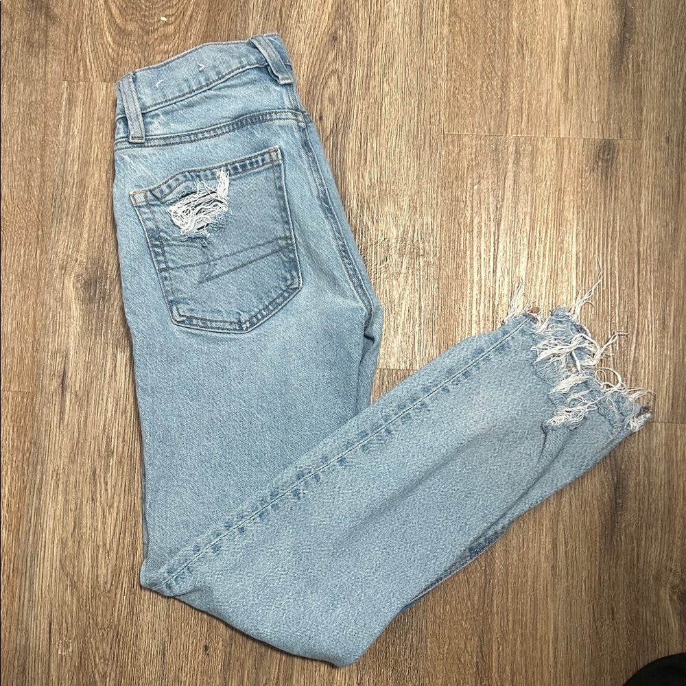 American Eagle Outfitters Light Blue High-Rise Distressed Jeans